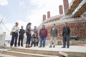 民建云南省委云南天文台支部专家到楚雄调研