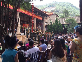 民建云南省委文化委举办庆八一文艺演出活动
